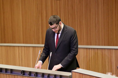 Baró demana informació sobre l’estat actual i les perspectives de futur del Cos de Policia