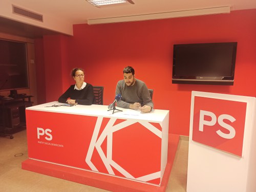 El PS torna a posar el sistema electoral i el foment de la participació ciutadana a debat