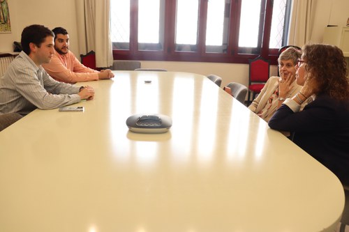 Els consellers socialdemòcrates tracten la problemàtica de l’habitatge amb l’alcalde de la Seu d’Urgell
