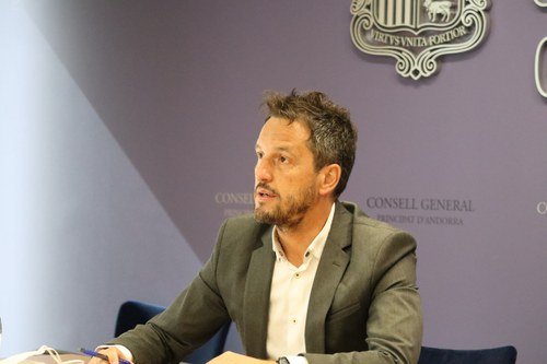 López pregunta pel Centre residencial d’educació intensiva